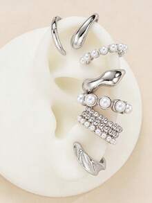 17KM 7pcs Fashion Luxury Elegant Old Money Style Faux Pearl Wide Face Asymmetrical Punk Style Women's Ear Clips, Suitable For Women's Daily Wear, Vacation, Date, Party, Gift, Wedding, Holiday, Daily Banquet, Birthday Gift, Travel Wear, Gift For Mom, Girlfriend, Friend, Daughter, Gift For Loved Ones - Silver - View 5