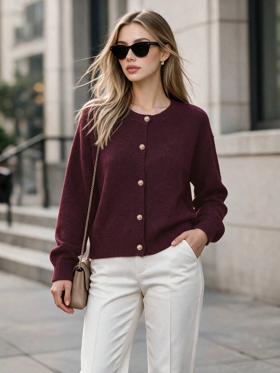 DONICY Cardigan Rajut Pendek Longgar Wanita Warna Burgundy dengan Kerah Bulat dan Kancing Emas Timbul Bergaya Vintage, Jaket Lapisan Lembut dan Nyaman untuk Pemakaian Sehari-hari di Musim Semi dan Gugur - Burgundy - View 1