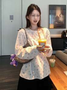Kaos Lengan Panjang Rajut Waffle Kancing Kasual Motif Bunga untuk Wanita - Putih - View 2