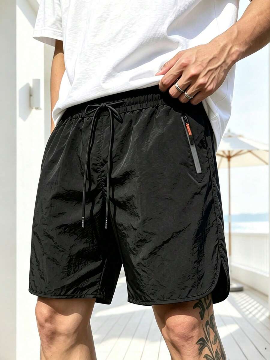 極簡 CleanFit 風格男士短褲,夏季側拉鍊口袋開衩鬆弛版百慕達短褲,百搭日常通勤、約會、購物、運動與健身 - 黑色 - 查看 1