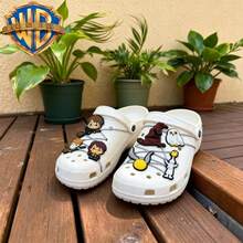 Warner Bros 7 قطع زينة أحذية على شكل زهور وشخصيات كرتونية من هاري بوتر، إكسسوارات تزيين للأحذية والبوط، مناسبة للكلوجز وأحذية الفقاعات والنعال والصنادل، هدية عيد ميلاد بدون بطارية - متعدد الألوان - مشاهدة 6