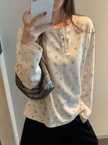 Kaos Lengan Panjang Rajut Waffle Kancing Kasual Motif Bunga untuk Wanita - Putih - View 3