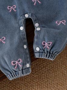 Baby Girl Soft & Cute 3-Piece Set, Pink Ribbed Ruffle Flutter Sleeve Long Sleeve Inner Top + Embroidered Bow Light Wash Denim Overall Pants + Pink Bow Headband, Sweet Spring/Autumn Outfit For Infants And Toddlers - Pink - View 7