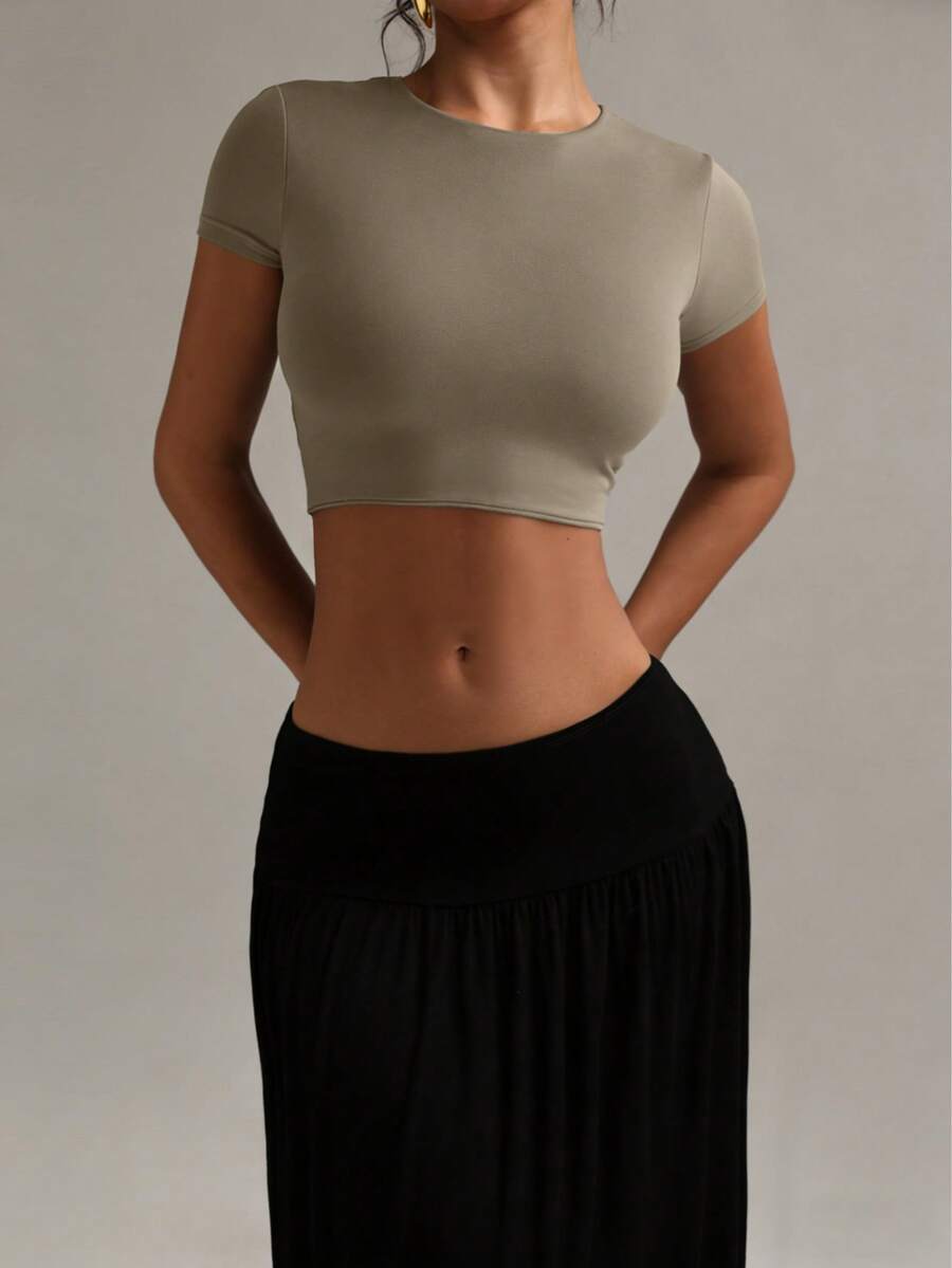 Sporty Casual Solid Color Cropped Tight-Fitting T-Shirt - Earth Colors - View 1