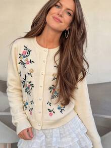 Fall/Winter 2026 New Vintage Floral Embroidered Cardigan Sweater, Versatile Pullover Knit Cardigan Top - White - View 2