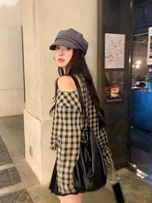 Blus Pelindung Matahari Lengan Panjang Model Dewasa dengan Kerah V dan Tali Depan, Motif Kotak-kotak, Gaya Dewasa - Coklat - View 4