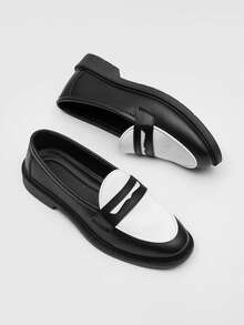 Men's Portable Handmade Loafers With Tassel Decor, Solid Color Round Toe Low-Top Slip-On Fashion Shoes, Daily Wear, Beige Ultra-Fine Fiber Suede Loafers - Black and White - View 3