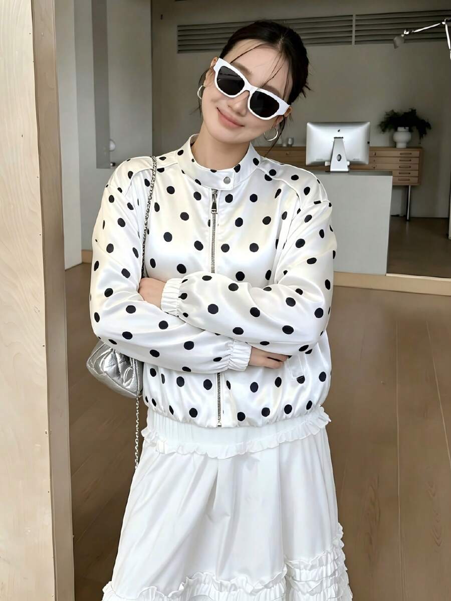 女款波點外套,緞面高領,時尚復古浪漫休閒通勤穿搭,光滑面料上衣,秋冬款 - 黑與白 - 查看 1