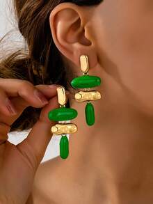 1 Pair European & American Exaggerated Asymmetrical Geometric Oil Drop Enamel Earrings - Light Green - View 5