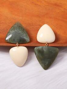 1pc Retro European And American Style Personalized Contrast Color Geometric Triangle Resin Pendant Exaggerated Earrings For Women - Personalized Earrings - View 5