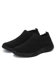 1 Pasang Sepatu Slip-On Jala Ringan Bernapas Warna Hitam Polos - Hitam - View 2