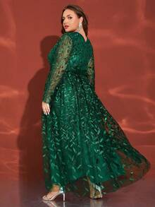 Plus Size Women's Green Round Neck Long Sleeve Sequin Embroidered Maxi Party Evening Dress - Green - View 5