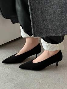 2026 New Plus Size Women's Pointed Toe V-Neck Thin Low Heel Slip-On Elegant Low Vamp Pumps - Black - View 1