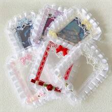 1 buah Sarung Kartu Dekorasi Renda Buatan Tangan, Bingkai Luar Pelindung Foto 3 Inci, Kotak Penyimpanan Kartu, Bingkai Dekoratif Pita Kain, Penutup Pelindung Koleksi Gambar, Cangkang Luar Koleksi Anime, Casing Pelindung Dekoratif Gambar, Sarung Pelindung Penyimpanan Foto, Bingkai Luar Gambar Idola, Cangkang Dekorasi Pita Lipit, Kotak Pelindung Pajangan Foto - A - View 1