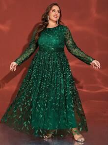 Plus Size Women's Green Round Neck Long Sleeve Sequin Embroidered Maxi Party Evening Dress - Green - View 4