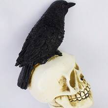 1pc Halloween Resin Solar-Powered Ground Stake Light, Crow And Skull Lantern, Suitable For Courtyard Landscape Decoration - Crow - View 7