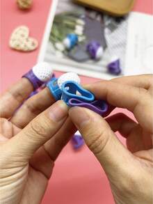 2pcs Soft Silicone Sewing Thimbles, Breathable Finger Protection Design, Elastic Fit For Different Finger Sizes, Suitable For Needlework, Embroidery, Cross Stitch, Patchwork, Mending And Other Home DIY Sewing - Silicone Thimble - View 1