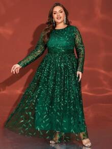 Plus Size Women's Green Round Neck Long Sleeve Sequin Embroidered Maxi Party Evening Dress - Green - View 3