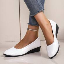 Women's Minimalist Round Toe Shallow Flat Slip-On Shoes, Soft Comfortable Commuter Shoes, Plus Size Slouchy Slip-On Shoes - White - View 4