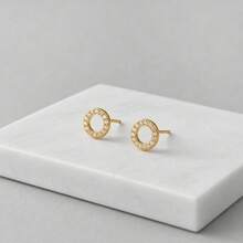 1 Pair Gold Hollow Circle Rhinestone Stud Earrings, Korean Style Lightweight Luxury Small Hoop Sparkling Earrings For Daily Commute - Gold - View 1