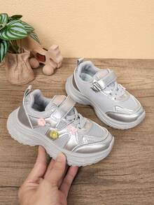 All-Season Breathable Mesh Sports Shoes For Girls, Colorful Floral Decoration, Hook And Loop Closure, Soft Sole, Non-Slip, Casual Comfortable Versatile Chunky Sneakers (Runs Small) - Silver - View 2