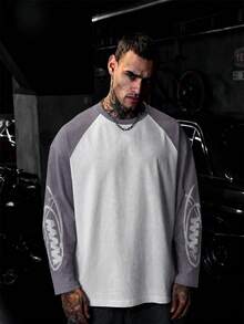 Grey & White Colorblock Raglan Sleeve Round Neck Handwritten Letter Long Sleeve T-Shirt Men's Minimalist Distressed Loose Fit Layering Base Long Tee - White - View 1