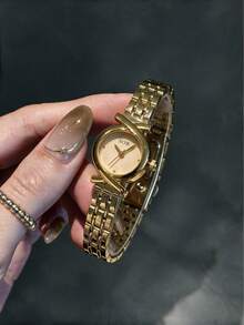 1 Women's Vintage Watch With A Simple And Elegant Quartz Dial For Daily Wear, As A Gift For Holidays And Anniversaries - Gold - View 1