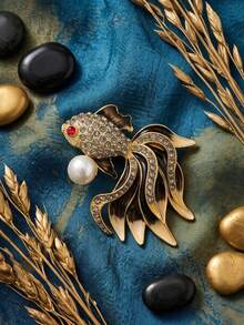 1pc Goldfish Brooch With Rhinestones And Pearls, High-End Luxury Design Lapel Pin, Koi Fish Corsage, Exquisite Suit Accessory - Yellow - View 2