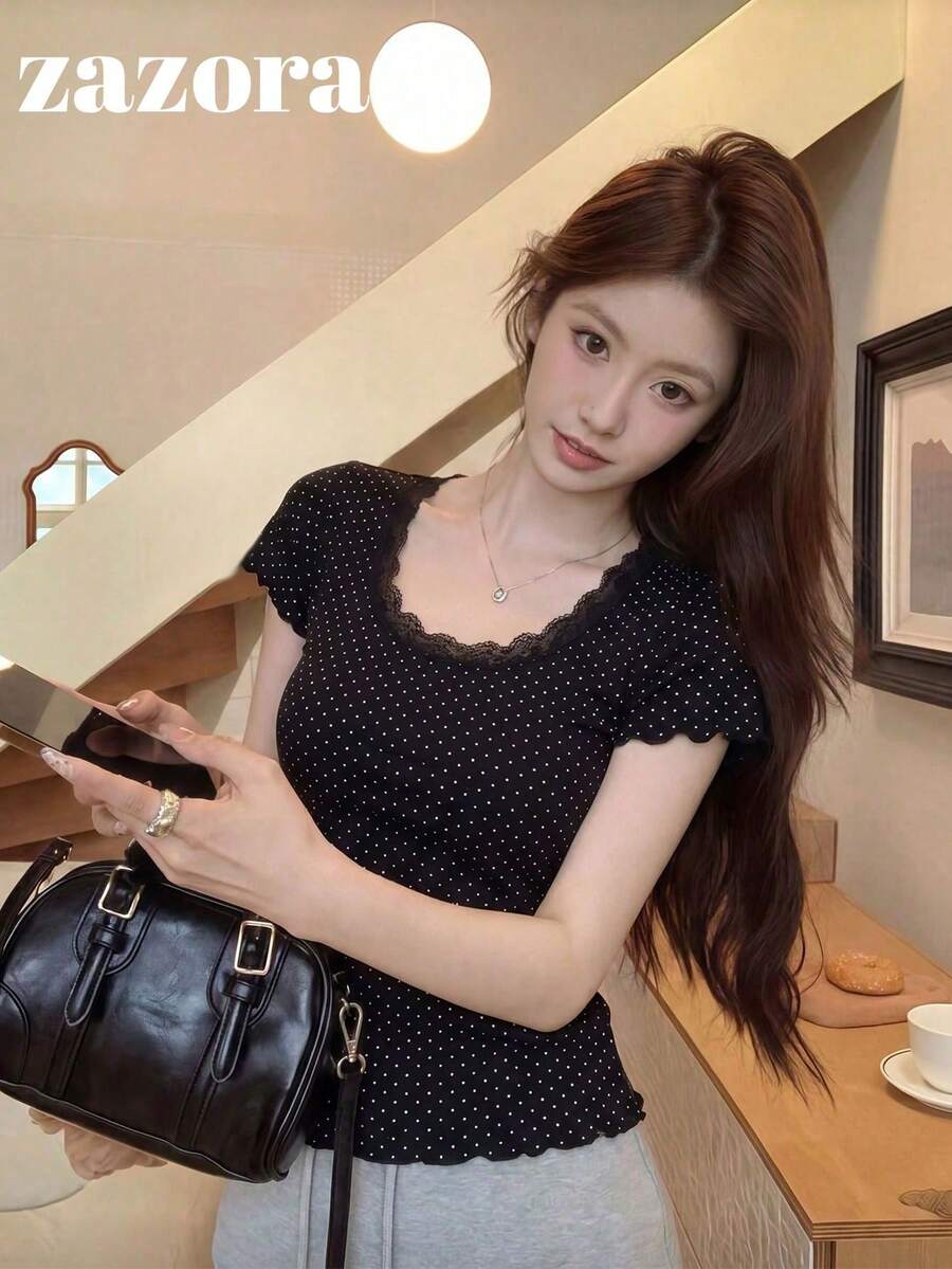 女款波點蕾絲拼接短袖T恤,方領,寬鬆修身,短版,休閒夏季上衣 - 黑色 - 查看 1