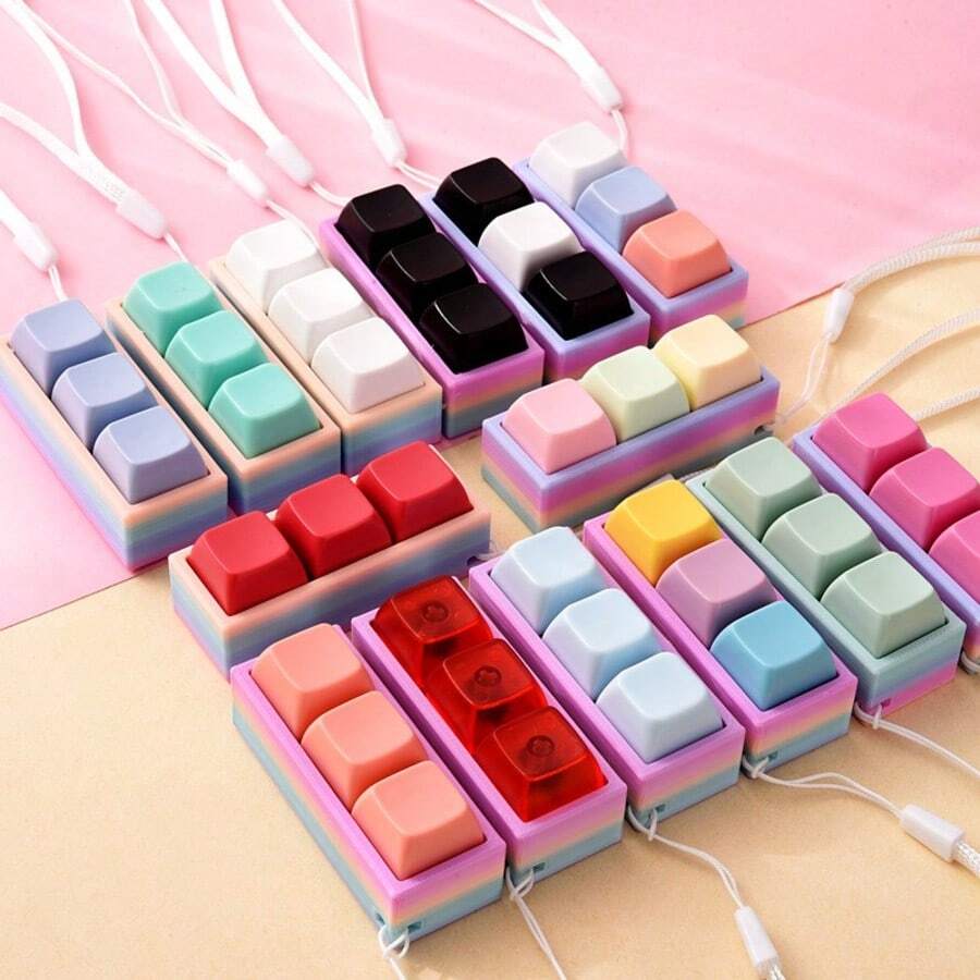 1PC Rainbow Pattern Button Keychain, Cute Bag Hanging Ornament Key Ring Charm, Mini Pendant Decor, Small Holiday Gift For Friends - Multicolor - View 1