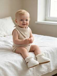 Infant Boots, Warm And Comfortable Infant Socks And Shoes, Easy To Put On And Take Off, Soft Non-Slip Adjustable, Suitable For Infant Boys And Girls - White - View 2