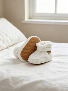 Infant Boots, Warm And Comfortable Infant Socks And Shoes, Easy To Put On And Take Off, Soft Non-Slip Adjustable, Suitable For Infant Boys And Girls - White - View 4