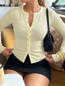 NOIRLYN Women's Fall Winter Y2K Sexy Fitted Top, Cream Yellow Button‑Front Crew Neck Long Sleeve T‑Shirt For Daily Wear - Light Yellow - View 3