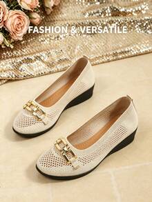 Women's Round Toe Wedge Heel Mesh Breathable Metal Buckle Low Vamp Ballet Shoes, Spring/Summer Commute Minimalist Elegant Driving Loafers - Beige - View 1
