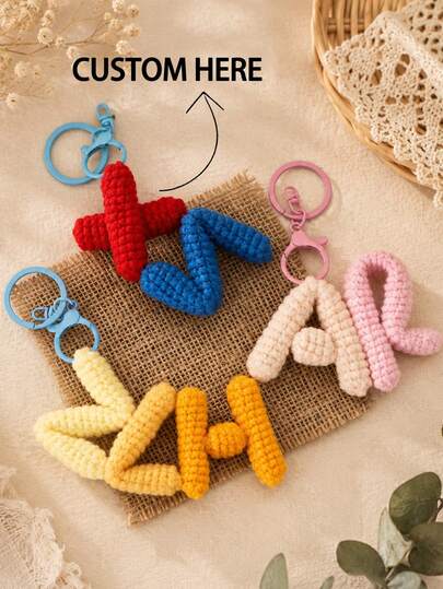 1 pièce Porte-clés lettre crochet personnalisé, breloque de clé alphabet nom personnalisé, pendentif de sac en fil tricoté à la main, cadeau significatif pour Noël et mariage