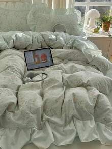 Ditsy Floral Ruffle Lace Duvet Cover Set, Soft And Comfortable Bedroom Bedding, Ruffle Design, Cute Fresh Pink Floral Pattern, Breathable Soft All-Season Bedding Set, Includes Duvet Cover, Bed Sheet, Pillowcase, No Filling, Suitable For Bedroom, Dorm, Home, Multiple Size Options - Multicolor - View 1