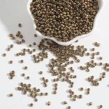 Manik-manik Kaca Logam 2mm 1800 buah, Manik-manik Kerajinan Kecil, Manik-manik Spacer Kecil, Cocok untuk Pembuatan Perhiasan, Gelang DIY, Kalung, dan Kerajinan Lainnya - 2mm-1800 buah - View 9