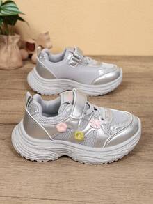 All-Season Breathable Mesh Sports Shoes For Girls, Colorful Floral Decoration, Hook And Loop Closure, Soft Sole, Non-Slip, Casual Comfortable Versatile Chunky Sneakers (Runs Small) - Silver - View 4