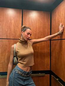 FOR BEAUTY Spring Summer Autumn Gold Shiny Small Stand Collar Sleeveless Fitted Knit Cropped Tank Top Women's Office Coffee Date Outfit - Golden Apricot - View 7