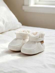 Infant Boots, Warm And Comfortable Infant Socks And Shoes, Easy To Put On And Take Off, Soft Non-Slip Adjustable, Suitable For Infant Boys And Girls - White - View 1