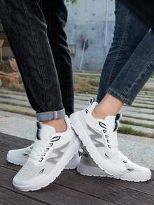 1 Pair Women's Lightweight Non-Slip Breathable Wide Toe Box Shock Absorbing Casual Sports Shoes - White - View 5