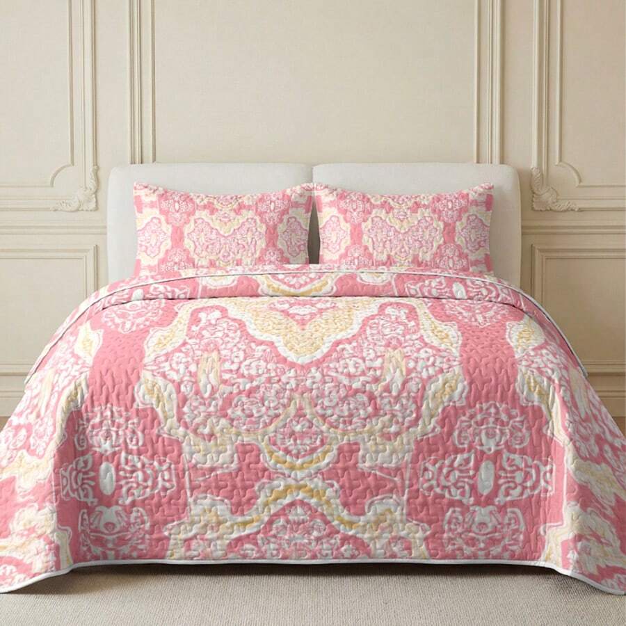 3pcs Pink Background With White & Yellow Floral Pattern Quilted Bedding Set (1 Bed Cover, 2 Pillowcases, Pillow Inserts Not Included) Breathable & Comfortable, Suitable For All Seasons, Holiday Gift, Ideal For Hotels, Guest Houses, Bedrooms, Ultra Soft & Breathable Sweat-Absorbent Bedding - Multicolor - View 1