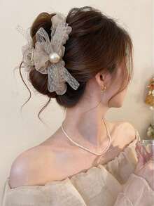 1pc Pearl Ribbon Ruched Mesh Hair Clip, Large Soft Hair Clip, Designed For Women, Suitable For Holiday Celebrations, Party Gatherings, Summer Hair Accessory Matching And Vacation Travel Wear - Regular Model - View 1