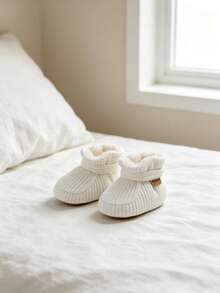 Infant Boots, Warm And Comfortable Infant Socks And Shoes, Easy To Put On And Take Off, Soft Non-Slip Adjustable, Suitable For Infant Boys And Girls - White - View 6