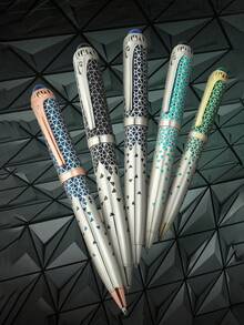 1pc Luxury Retractable Metal Ballpoint Pen, Exquisite Geometric‑Carved Decorative Writing Pen, Smooth‑Writing Office Signature Roller Pen, Portable Elegant Gift Pen For Business, School & Daily Use - Multicolor - View 4