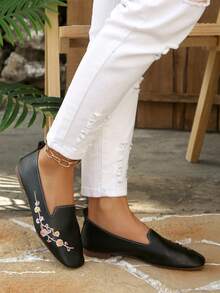1 Pair Women's Floral Embroidery Loafers, Square Toe Slip‑On Casual Flat Shoes - Black - View 6