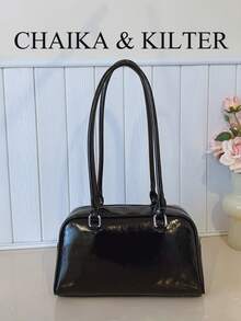 CHAIKA & KILTER 1件裝 素色亮面PU布料女款時尚單肩包 多口袋大容量波士頓保齡球包 拉鍊開合 適合日常與街頭使用（附吊飾） - 黑色 - 查看 8
