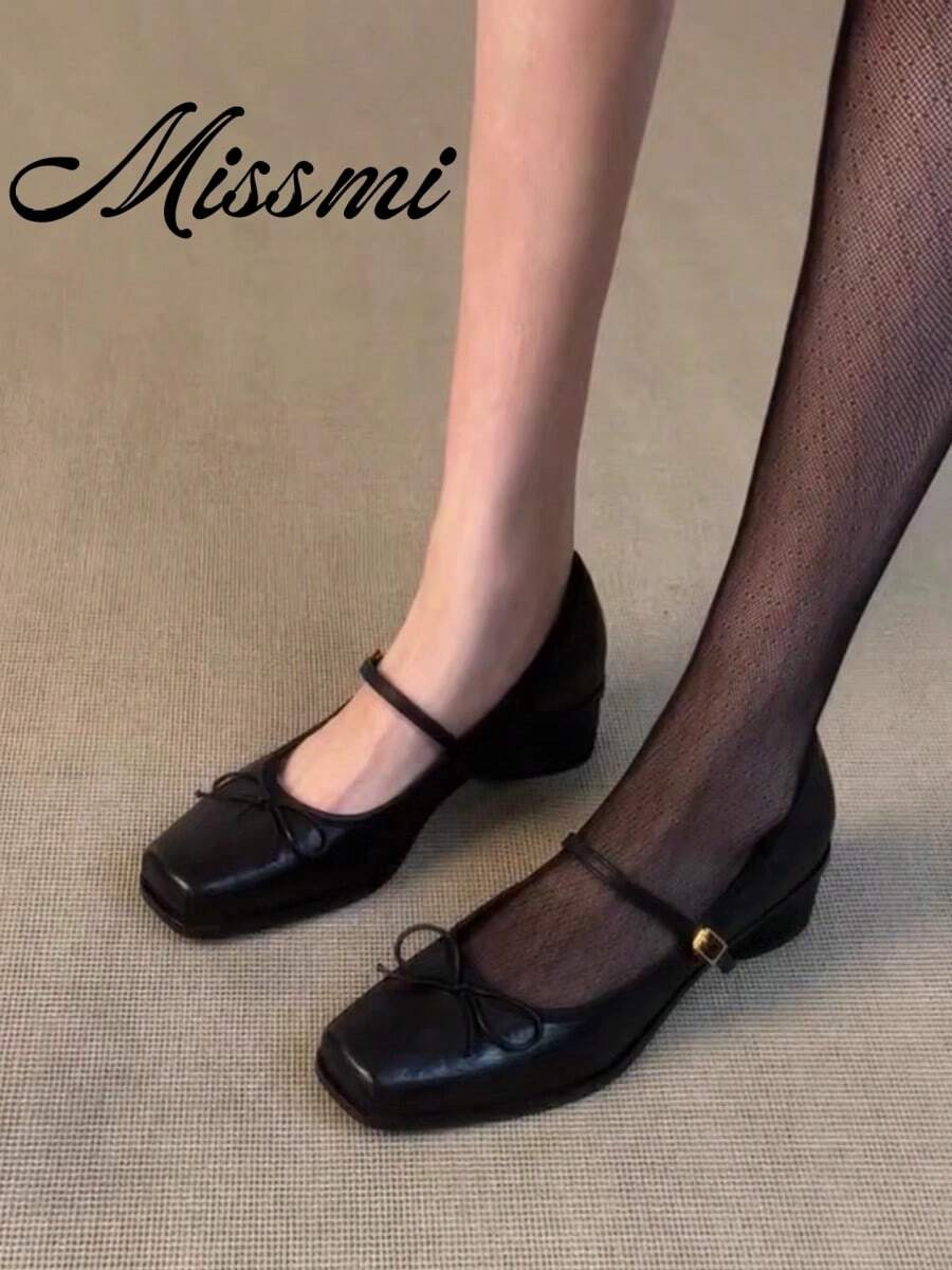 女款通勤磨砂皮革極簡一腳蹬樂福鞋,法式低鞋面方頭復古粗跟奶奶鞋 - 黑色 - 查看 1