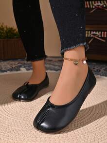 2026 New Split Toe Flat Shoes For Women, Low Vamp Soft Sole Pig Toe Shoes, Niche Design Women's Shoes - Black - View 8