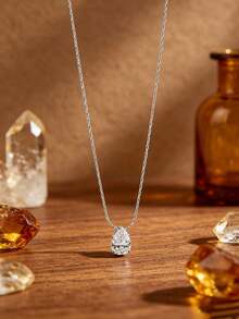 Minimalist Water Drop Zirconia Pendant Collarbone Necklace, Luxury High-End Stainless Steel Neck Chain For Women, Gold And Silver Dual Color Options, Exquisite Transparent Pear-Shaped Rhinestone Design, Small Versatile Daily Accessory, Gentle Elegant Jewelry - Necklace - View 8